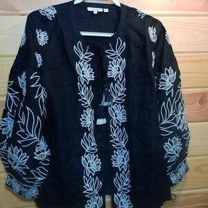 Chico’s Women’s Boho Linen Black & White Floral Embroidered Jacket – Size 1 or M